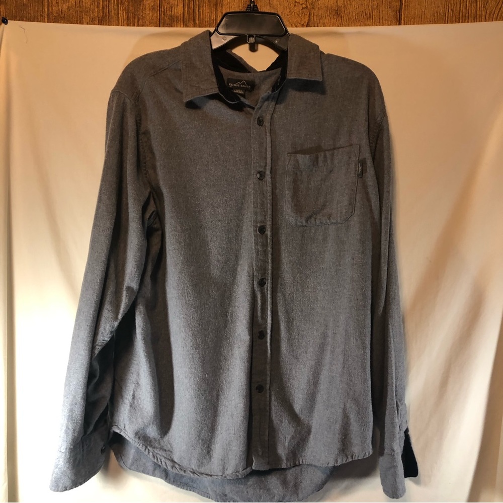 Eddie Bauer Men’s gray flannel long sleeve button down shirt with pocket XL